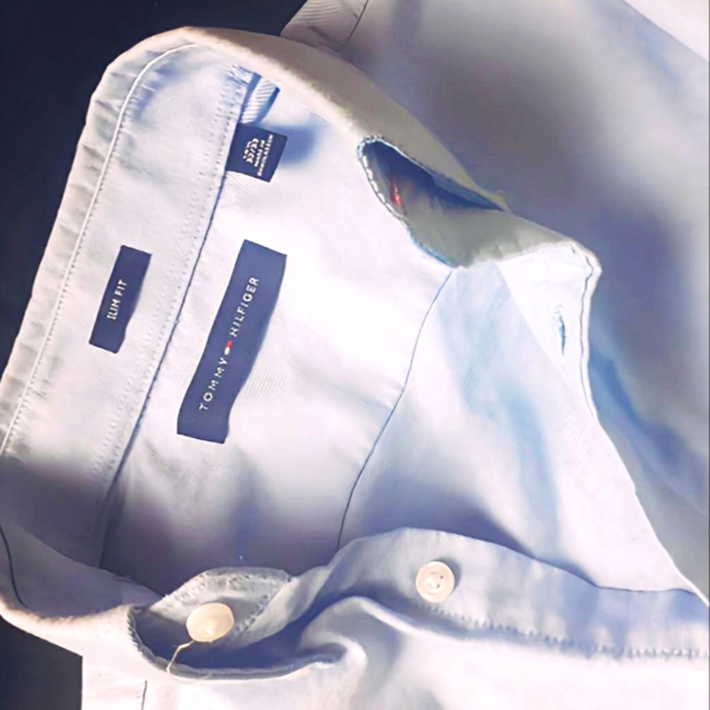 Tommy Hilfiger Casual Button-Up Dress Shirt